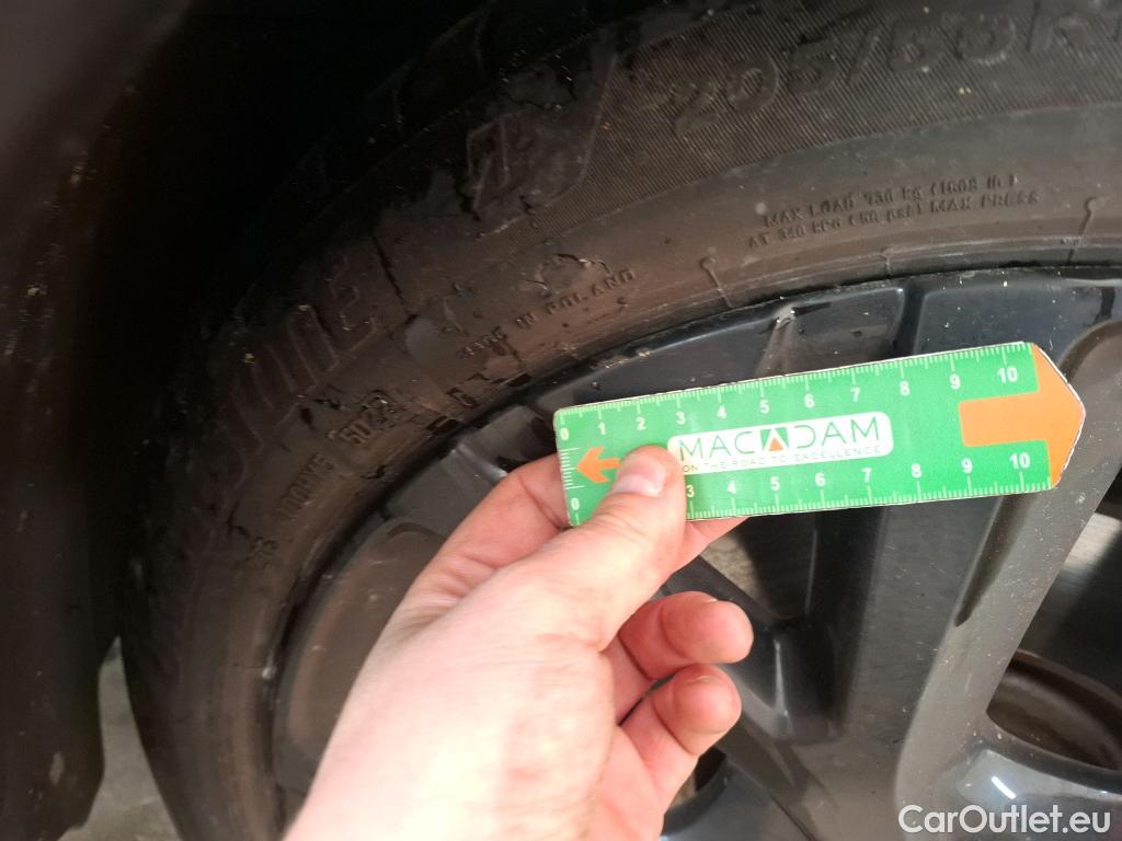  Citroen  C5 CITROEN  Aircross / 2018 / 5P / SUV Hybrid 225 ë-EAT8 Shine Pack #26