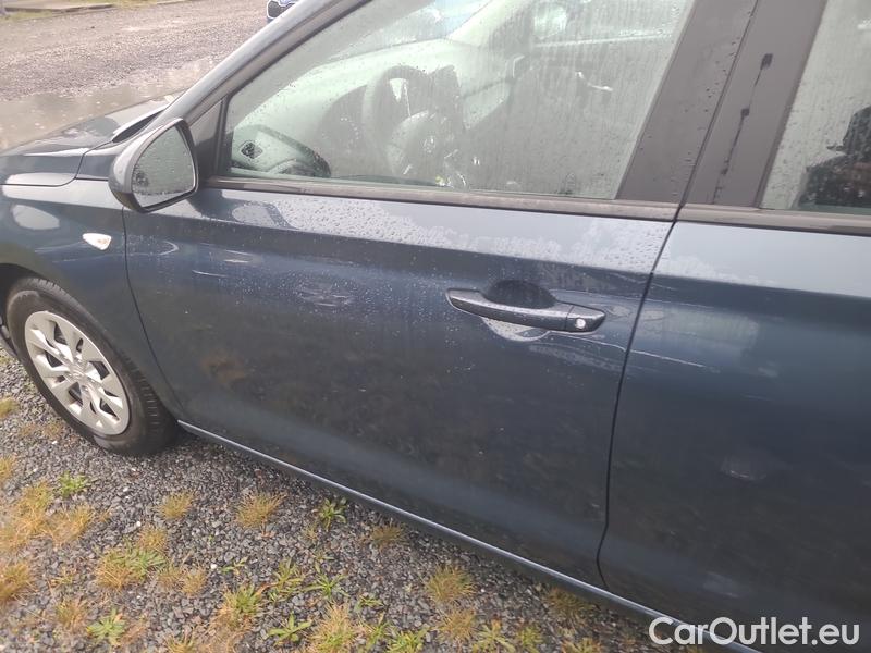  Hyundai  i30   cw (PD)(2017->)  kom. TGDI 120 Start Plus #3