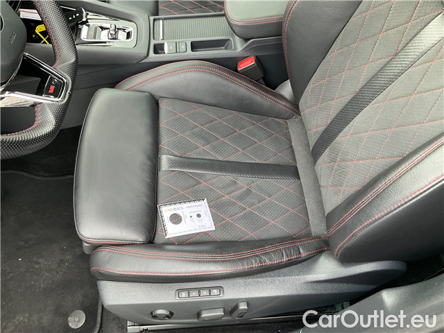  Skoda  Octavia Oct.C. 2.0TDI 147 RS AT #9