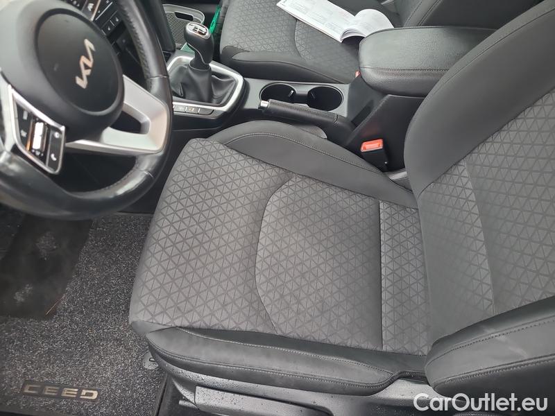  KIA  Cee'd Ceed Sportswagon (2018->) Ceed SW 1.5 T-GDI 118 Fresh #5