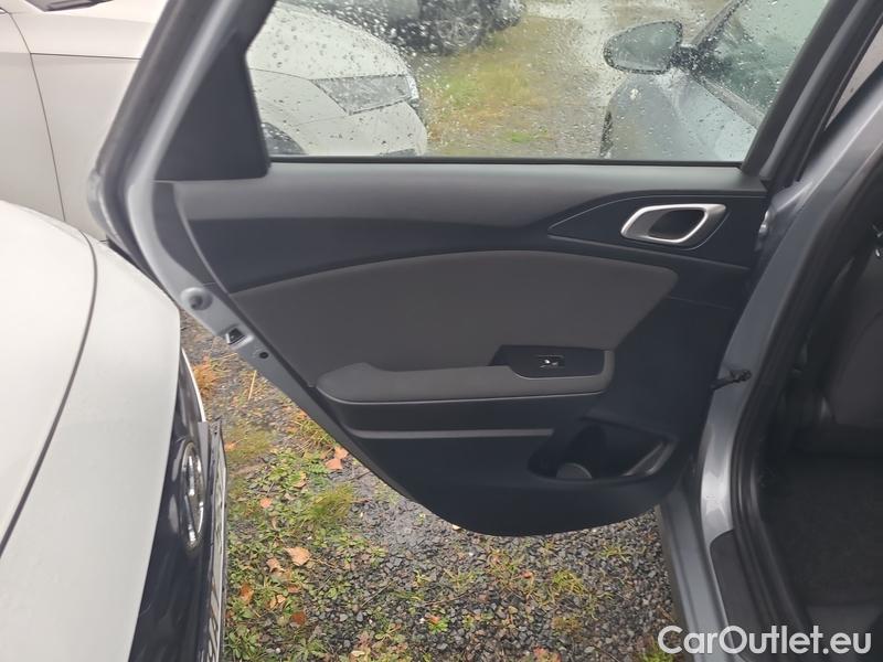  KIA  Cee'd Ceed Sportswagon (2018->) Ceed SW 1.5 T-GDI 118 Fresh #11