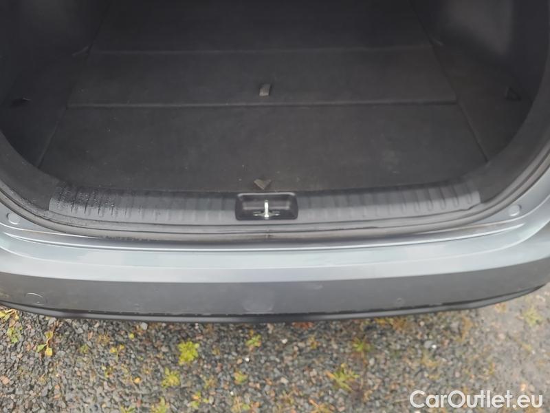  KIA  Cee'd Ceed Sportswagon (2018->) Ceed SW 1.5 T-GDI 118 Fresh #16