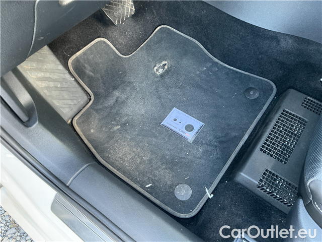  Skoda  Superb Supe.FL2.0TDI 110 L&K AT #13