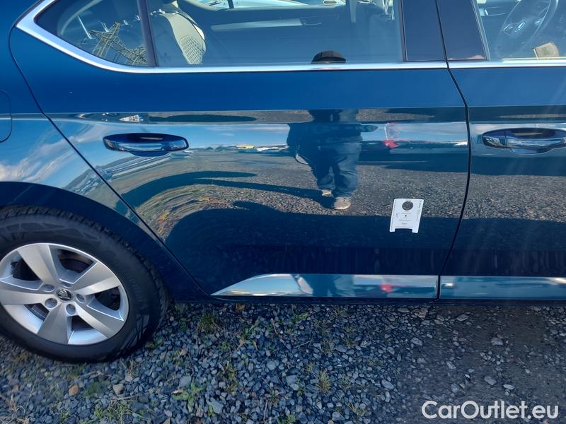  Skoda  Superb  (3V3)(2015) Supe.FL1.5TSI 110 Ambition AT #32