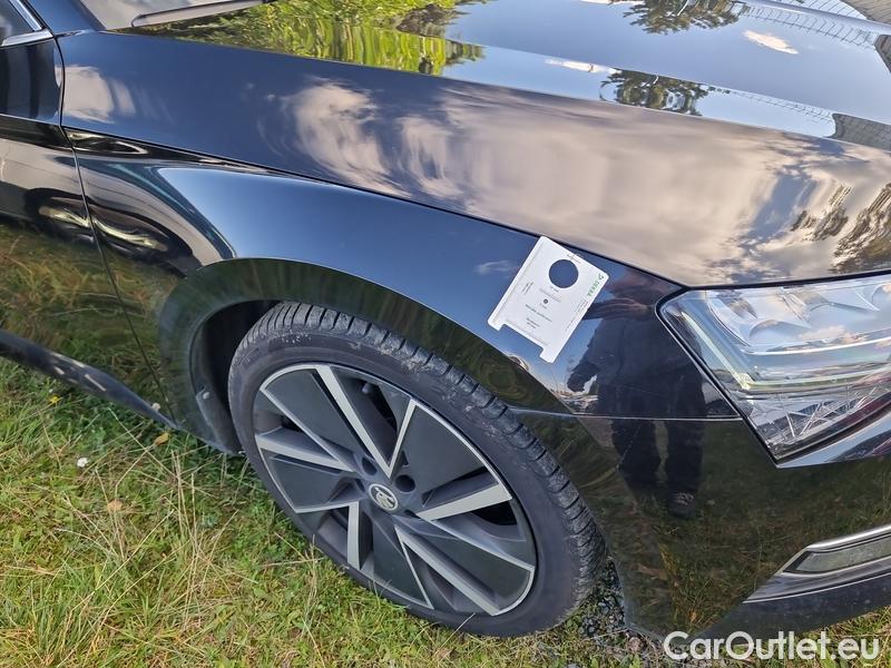  Skoda  Superb  Combi (3T5)(2010) Su.C.2.0TDI 147 4x4 Style Aut #3