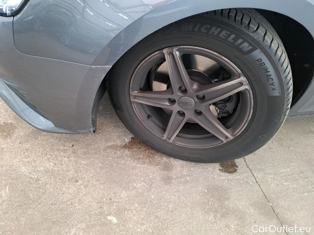  Audi  A4  Avant business line ultra 2.0 TDI 150CV BVA7 E6 #6