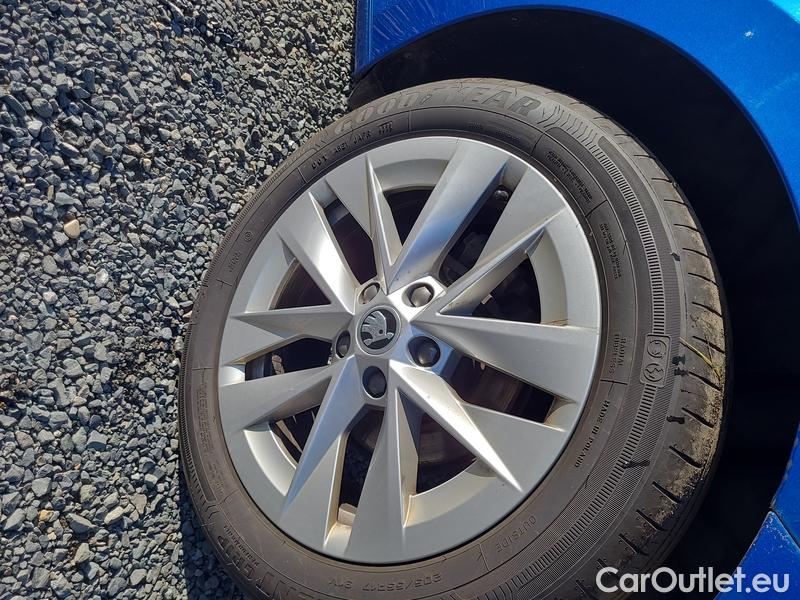  Skoda  Octavia  Lim. (NX3)(2020) Oct.2.0TDI 110 Style 5d #14