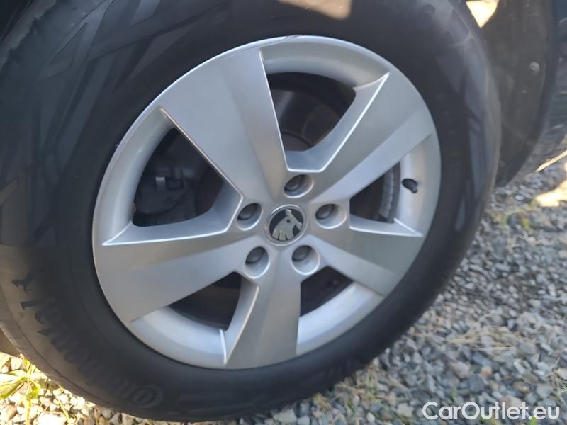  Skoda  Superb  (3V3)(2015) Supe.FL1.5TSI 110 Ambition AT #24