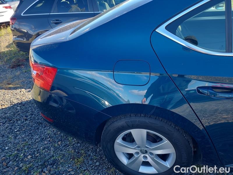  Skoda  Superb  (3V3)(2015) Supe.FL1.5TSI 110 Ambition AT #31