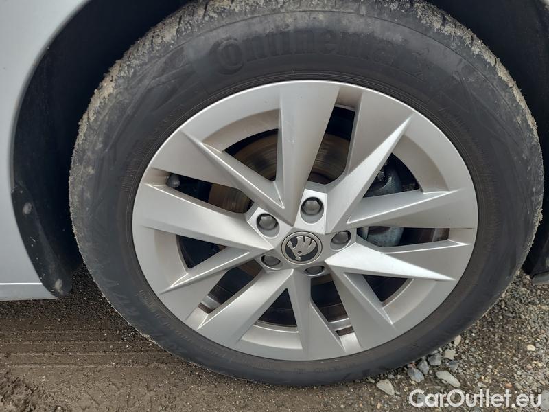  Skoda  Octavia  Combi (NX3)(2020) Oct.Combi 2.0TDI 110 Style AT #20