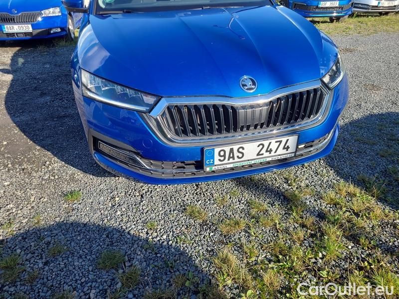  Skoda  Octavia  Lim. (NX3)(2020) Oct.2.0TDI 110 Style 5d #2