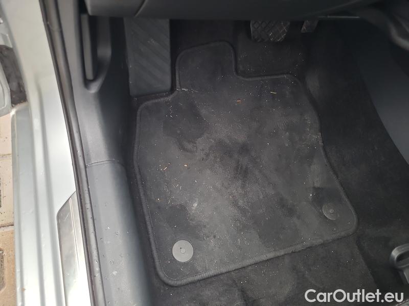  Skoda  Octavia  Combi (NX3)(2020) Oct.Combi 2.0TDI 110 Style AT #2