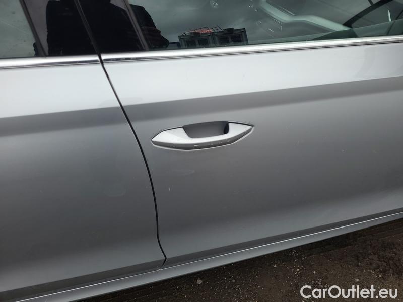  Skoda  Octavia  Combi (NX3)(2020) Oct.Combi 2.0TDI 110 Style AT #19