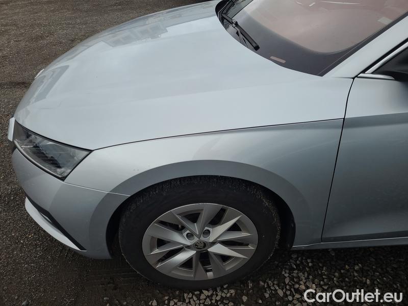  Skoda  Octavia  Combi (NX3)(2020) Oct.Combi 2.0TDI 110 Style AT #9