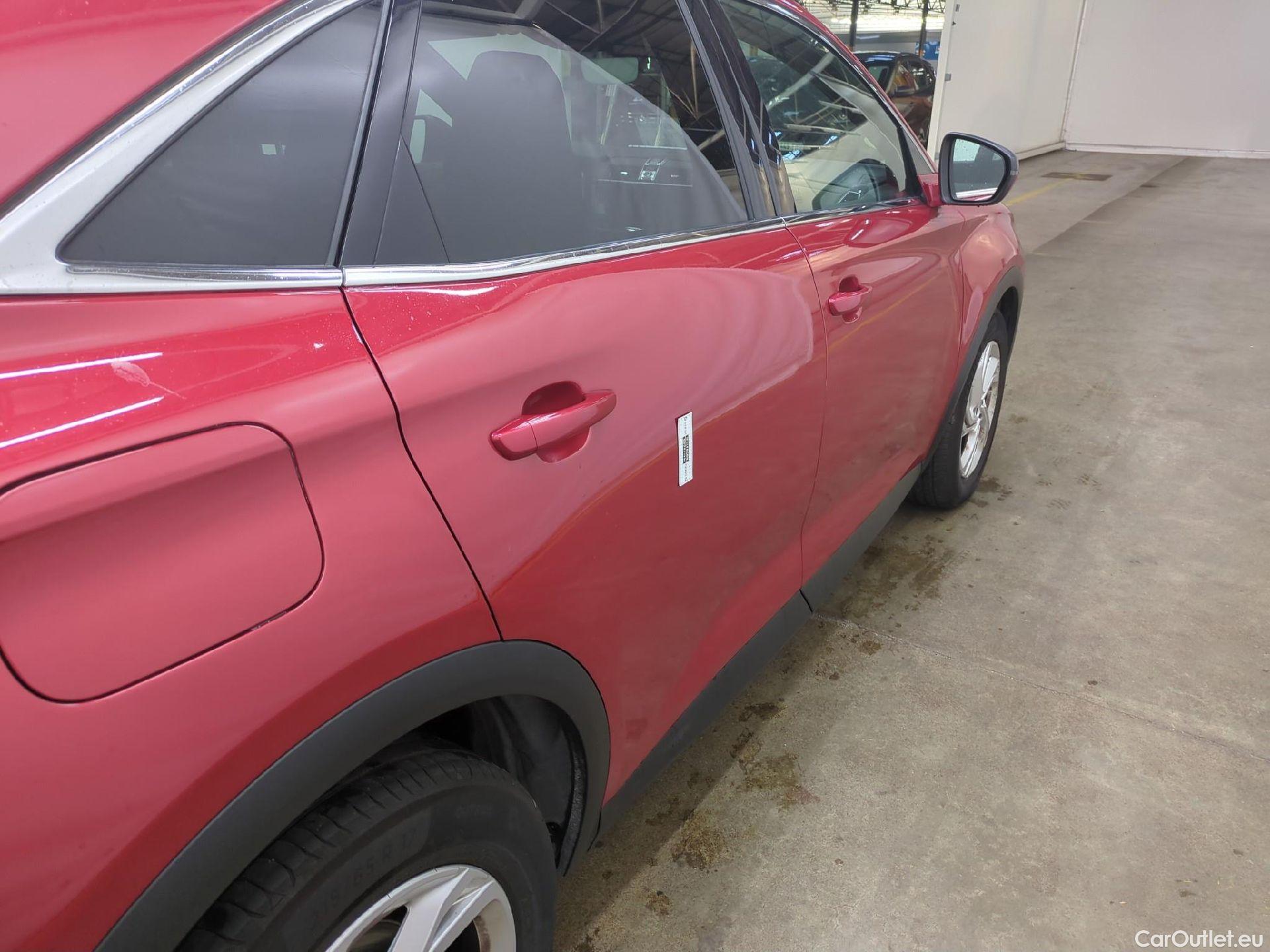  DS  DS7 DS DS 7 Crossback / 2017 / 5P / SUV BlueHDi 130 Automatique Business #29