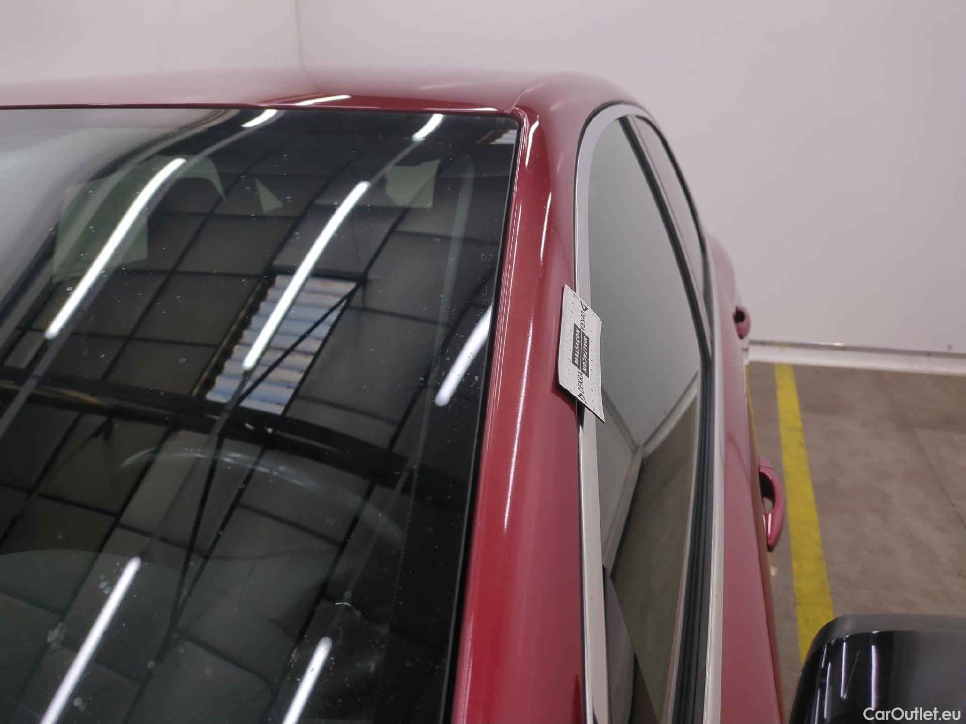  DS  DS7 DS DS 7 Crossback / 2017 / 5P / SUV BlueHDi 130 Automatique Business #39