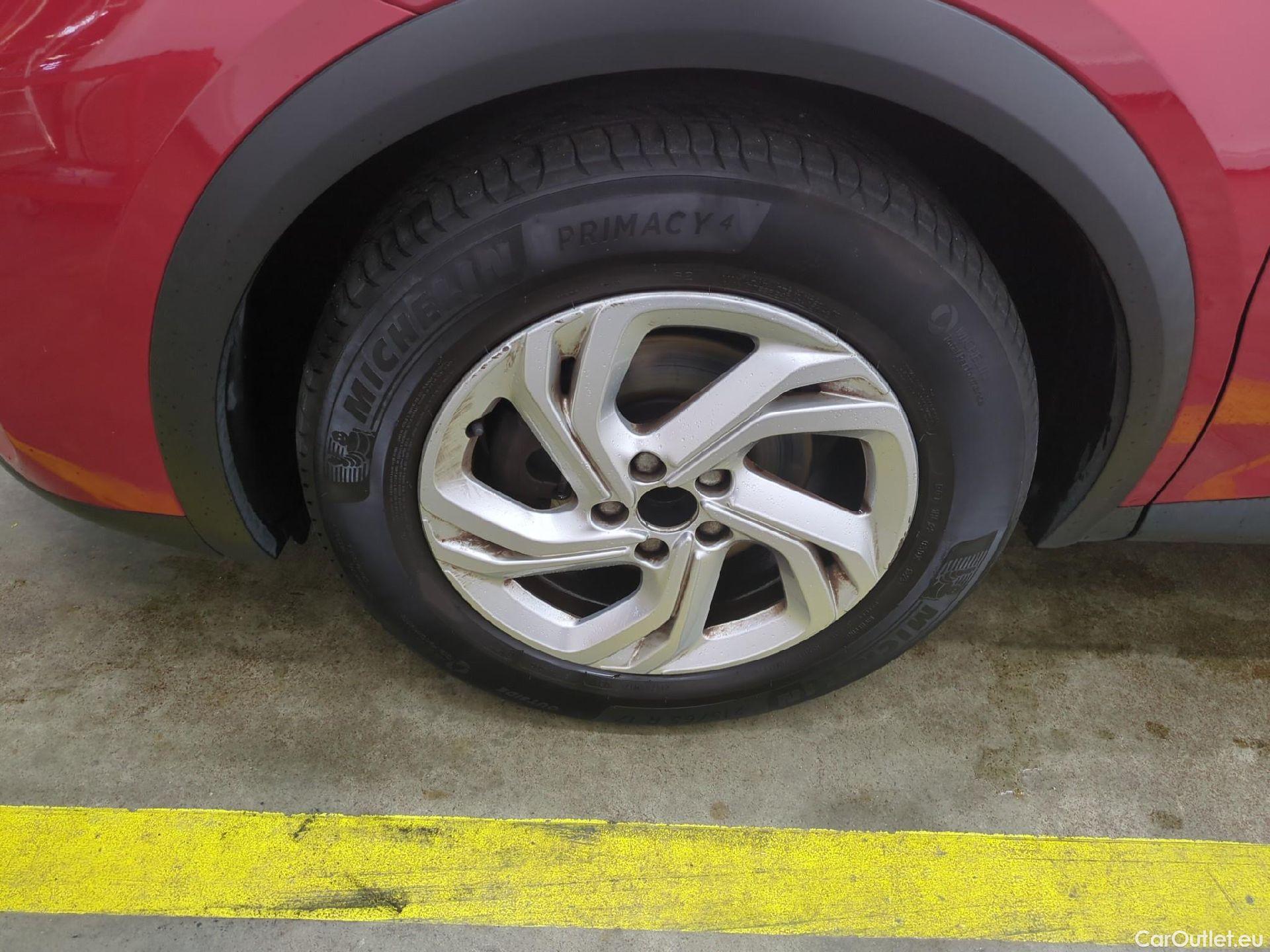  DS  DS7 DS DS 7 Crossback / 2017 / 5P / SUV BlueHDi 130 Automatique Business #1