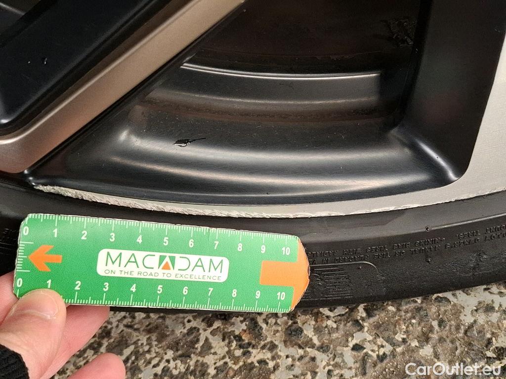  Citroen  DS9 DS DS 9 / 2020 / 4P / Berline E-TENSE 225 RIVOLI + #37