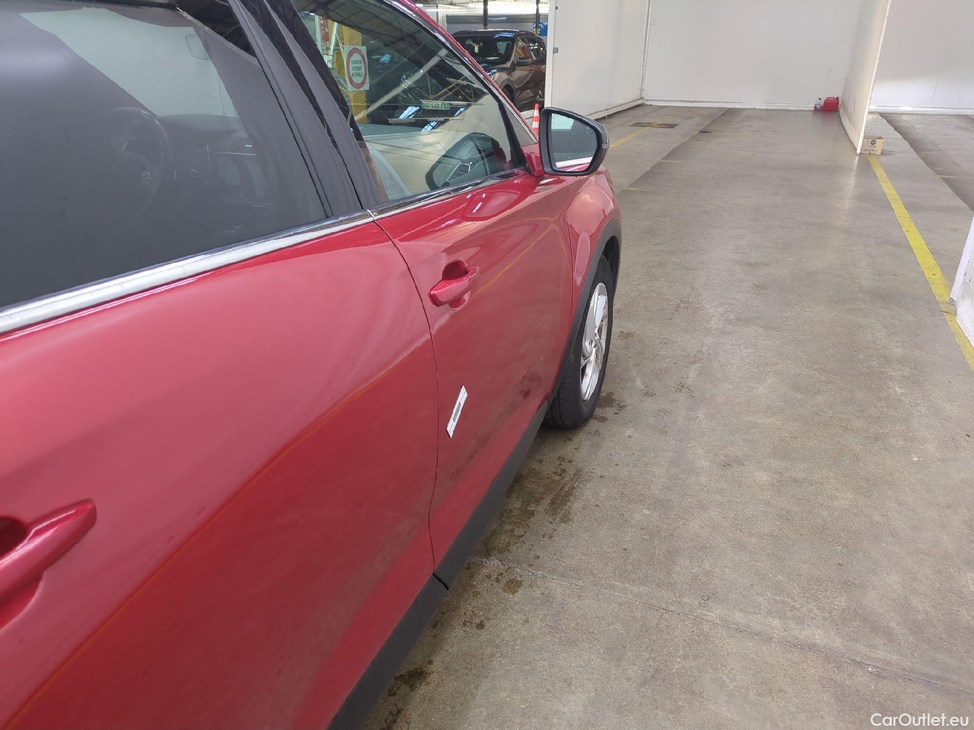  DS  DS7 DS DS 7 Crossback / 2017 / 5P / SUV BlueHDi 130 Automatique Business #30