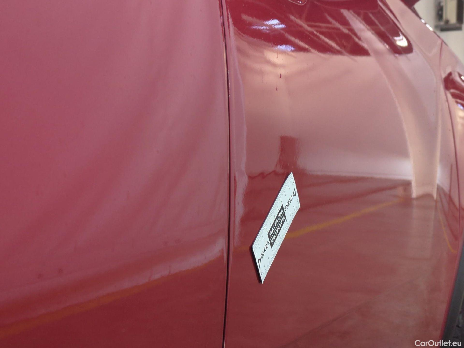  DS  DS7 DS DS 7 Crossback / 2017 / 5P / SUV BlueHDi 130 Automatique Business #31