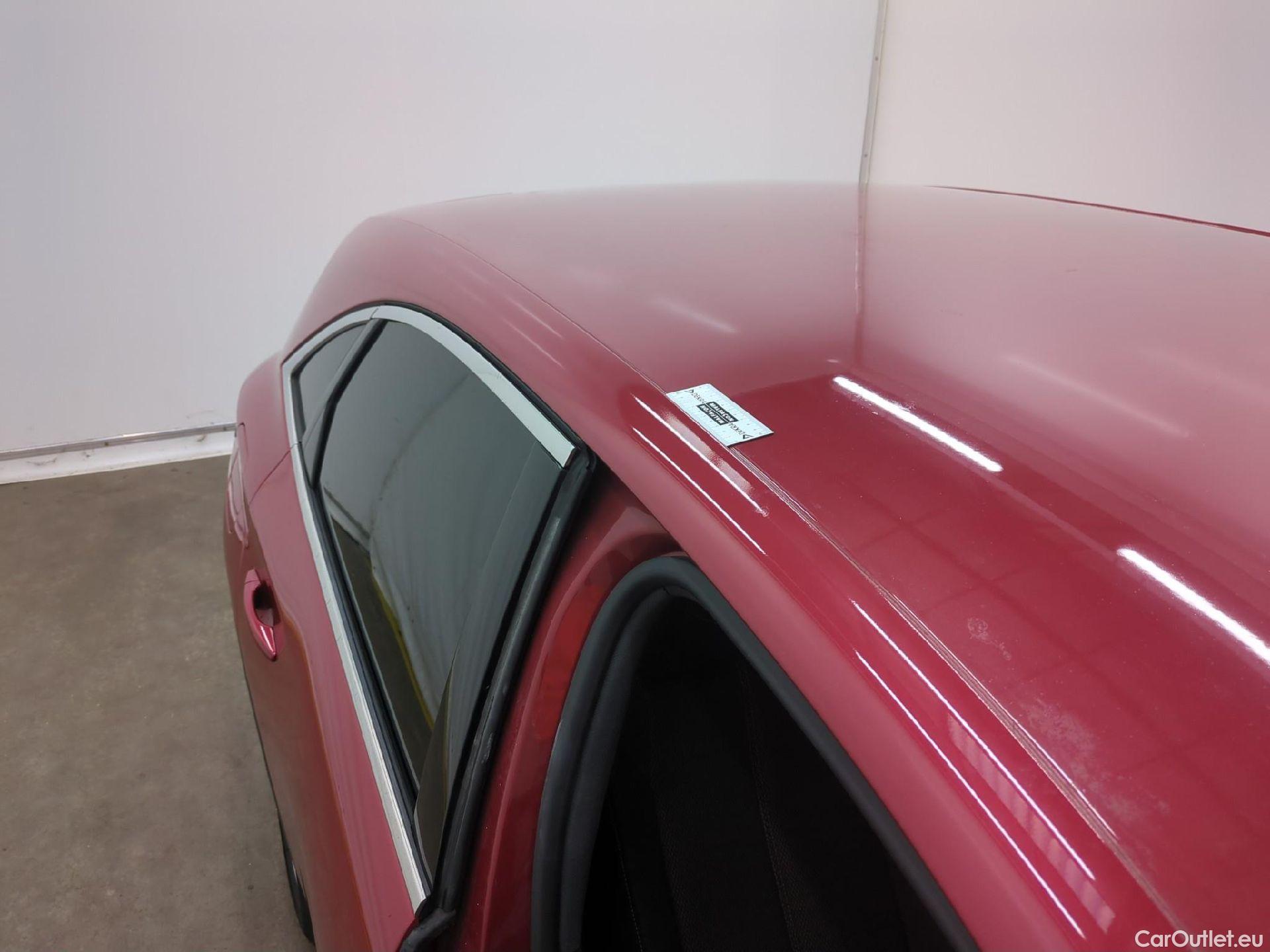  DS  DS7 DS DS 7 Crossback / 2017 / 5P / SUV BlueHDi 130 Automatique Business #32