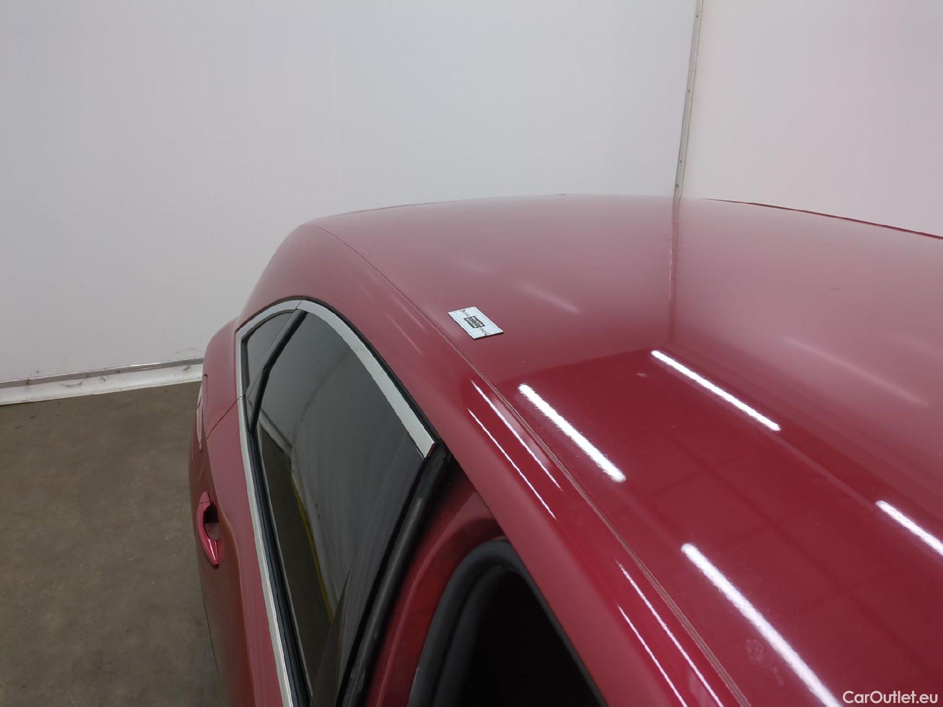  DS  DS7 DS DS 7 Crossback / 2017 / 5P / SUV BlueHDi 130 Automatique Business #35