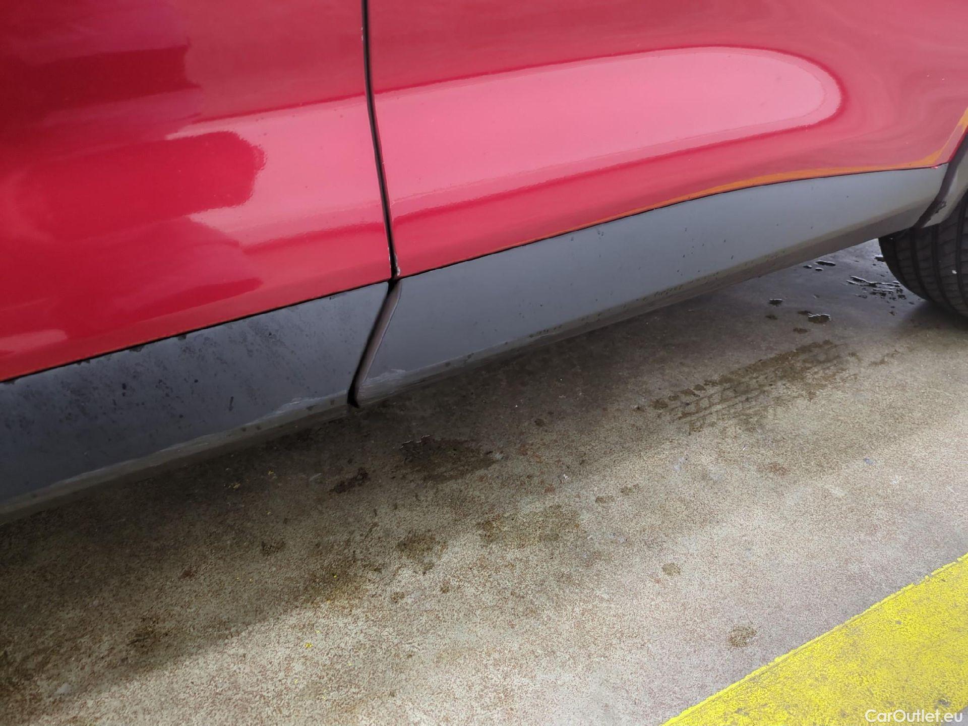  DS  DS7 DS DS 7 Crossback / 2017 / 5P / SUV BlueHDi 130 Automatique Business #21