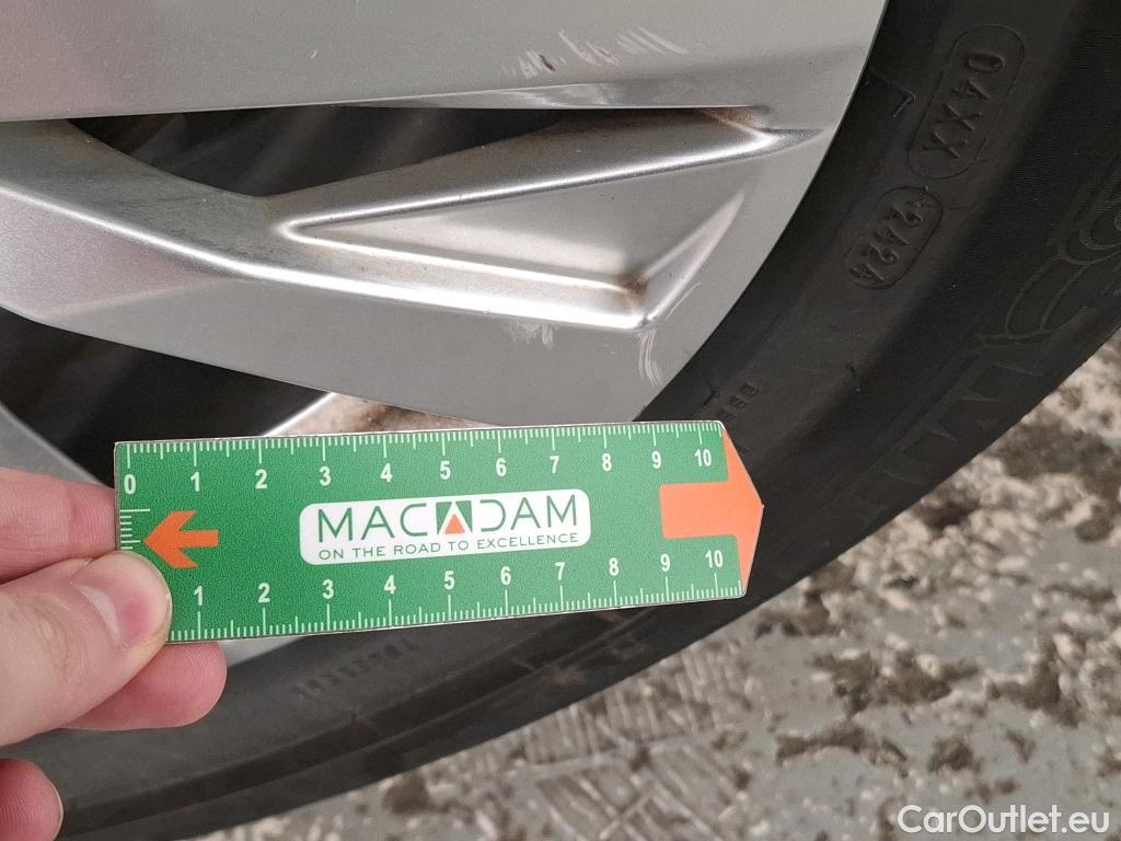  Peugeot  3008  Active Pack 1.5 HDi 130CV BVA8 E6d #16