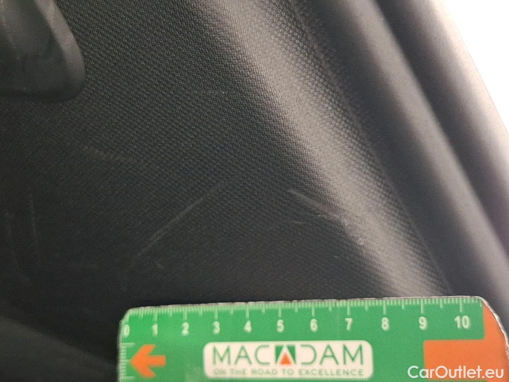  Mercedes  GLB MERCEDES-BENZ  / 2019 / 5P / SUV  200 d Business Line #7