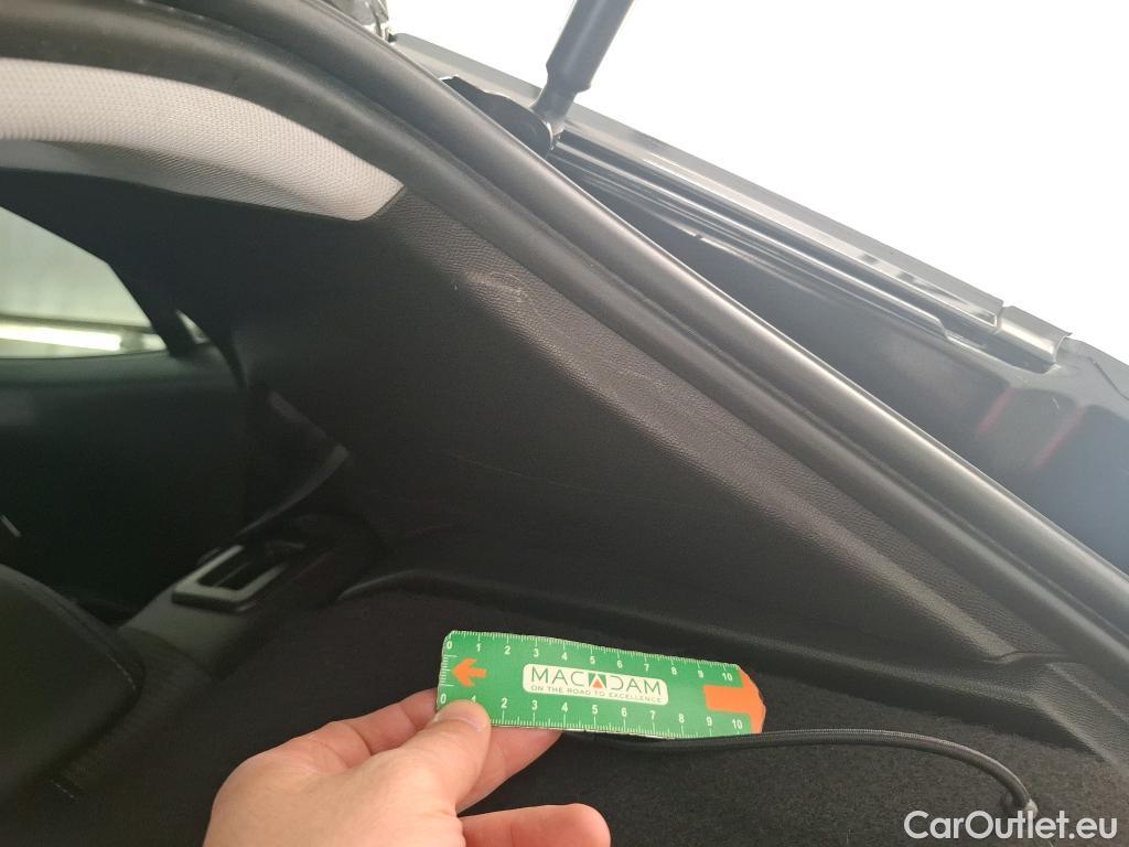  Peugeot  2008 PEUGEOT  / 2019 / 5P / Crossover BLUEHDI 110 S&S ALLURE PACK #8