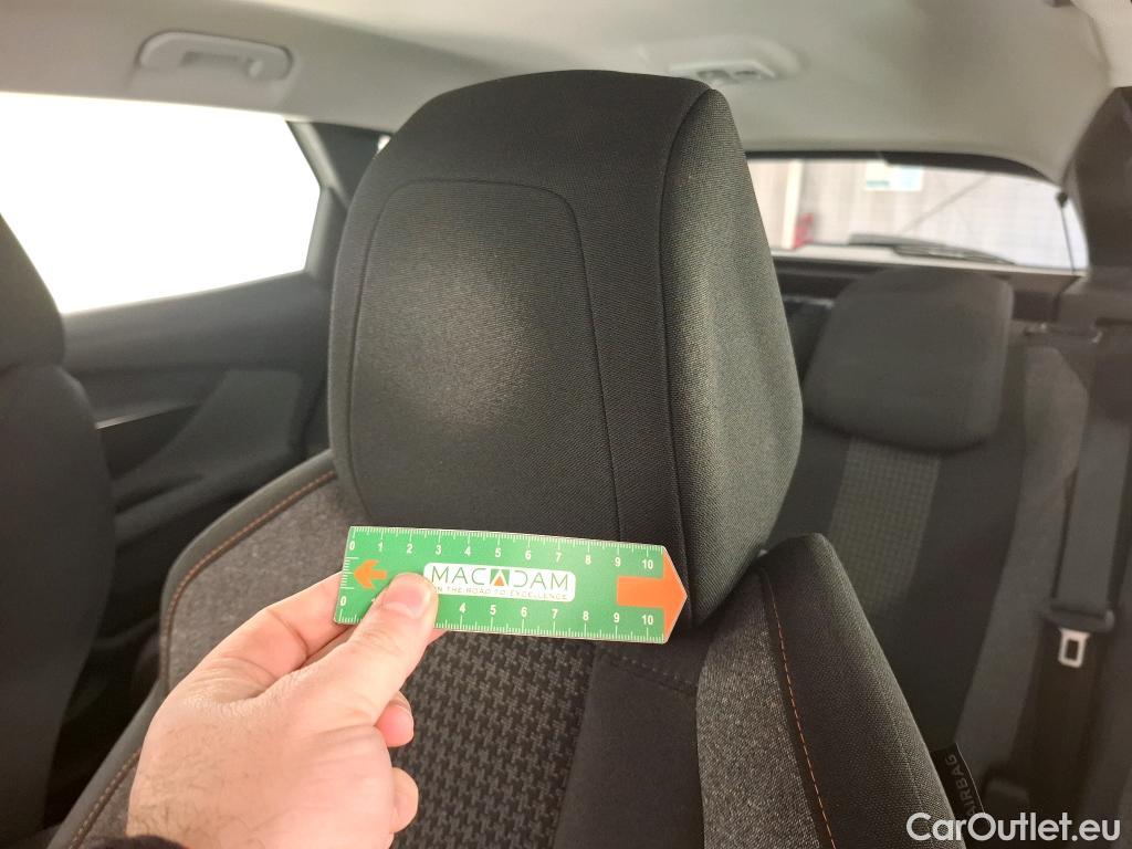  Peugeot  3008  Active Pack 1.5 HDi 130CV BVA8 E6d #32