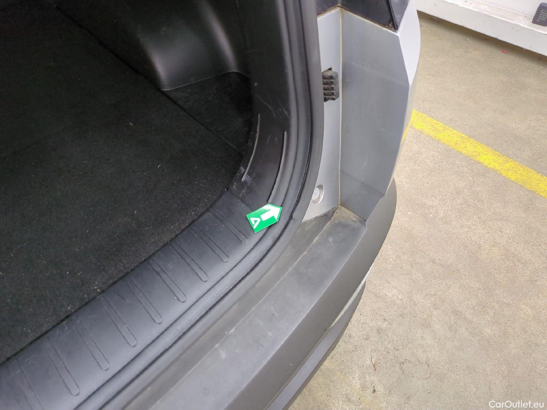  Hyundai  Tucson  Business Mild-Hybrid 2WD 1.6 CRDI 135CV BVA7 E6d #8