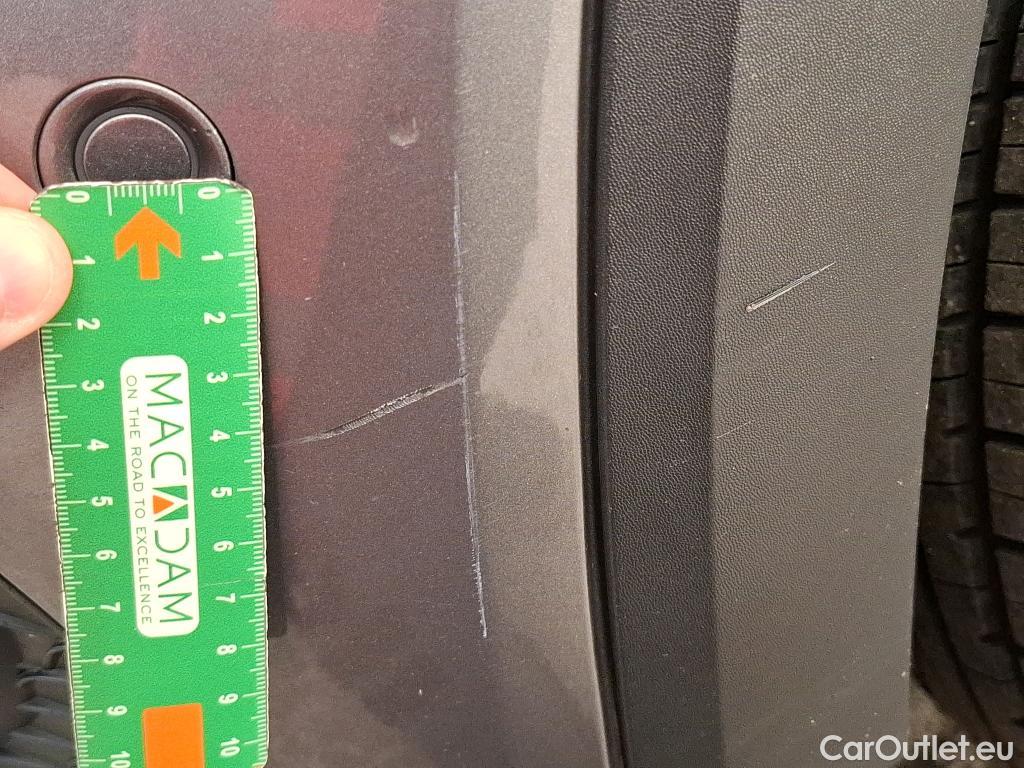  Mercedes  GLB MERCEDES-BENZ  / 2019 / 5P / SUV  200 d Business Line #2