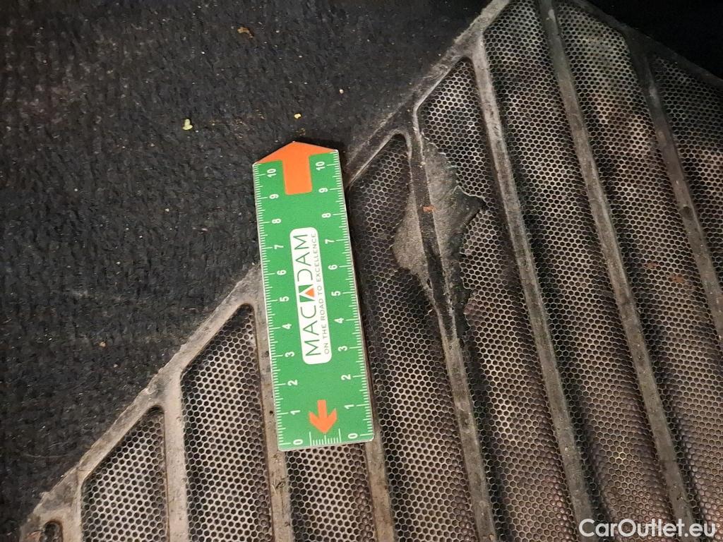  Peugeot  3008  Active Pack 1.5 HDi 130CV BVA8 E6d #25