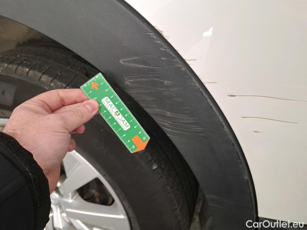  Peugeot  3008  Active Pack 1.5 HDi 130CV BVA8 E6d #7