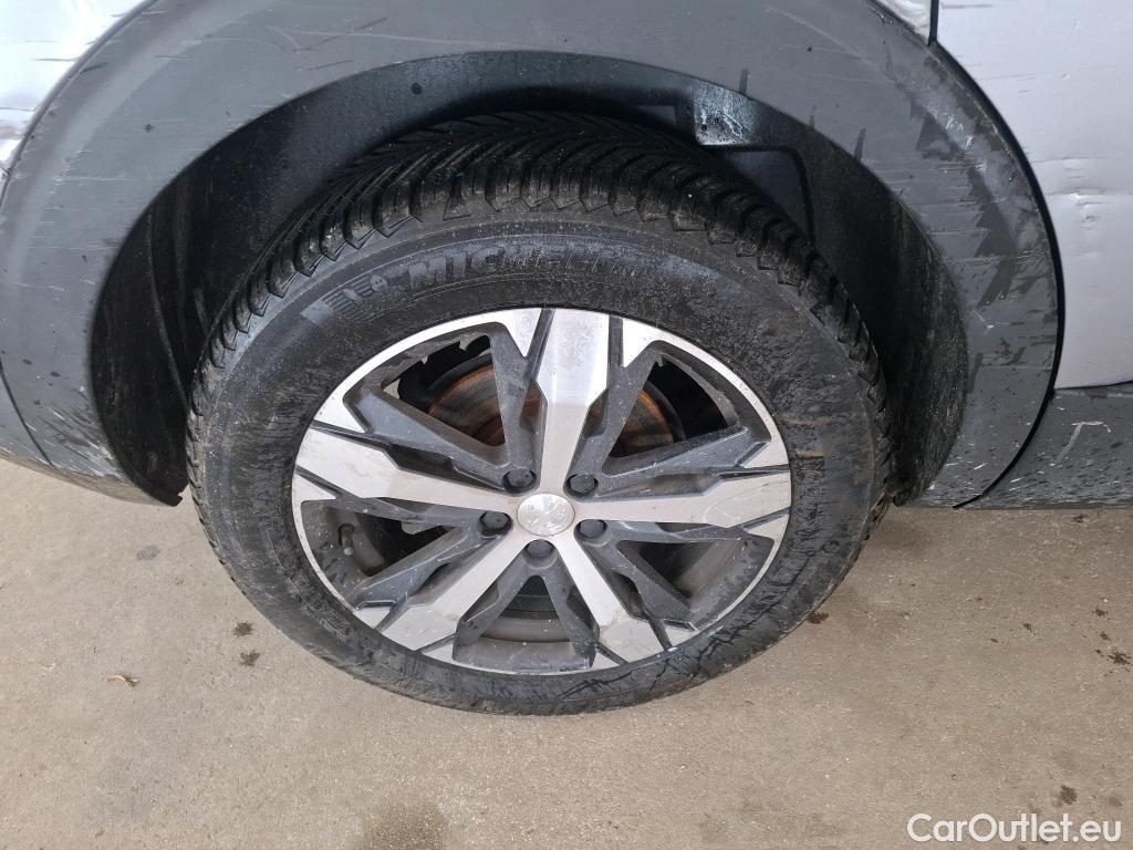  Peugeot  5008  GT Line 1.5 HDi 130CV BVA8 E6dT #40