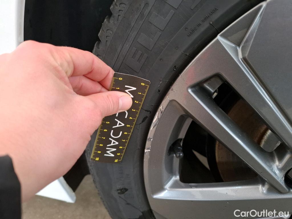  Peugeot  308  Active Pack 1.5 HDi 130CV BVA8 E6d #14