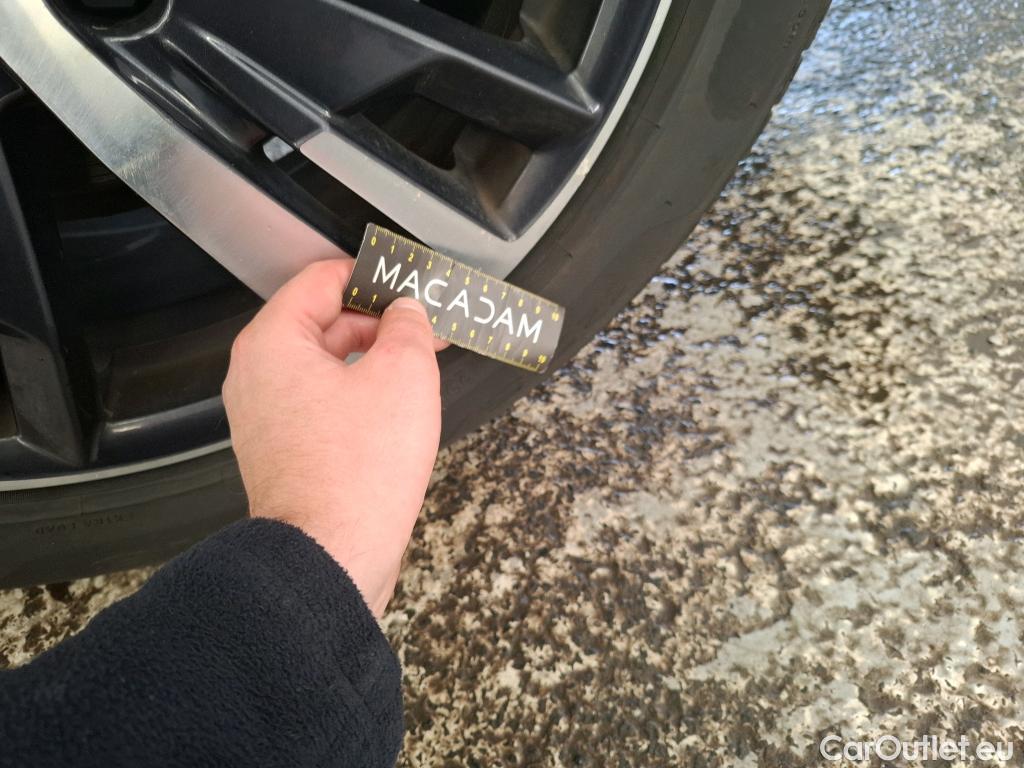  Peugeot  3008  Allure Business 1.2 PureTech 130CV BVA8 E6dT #19