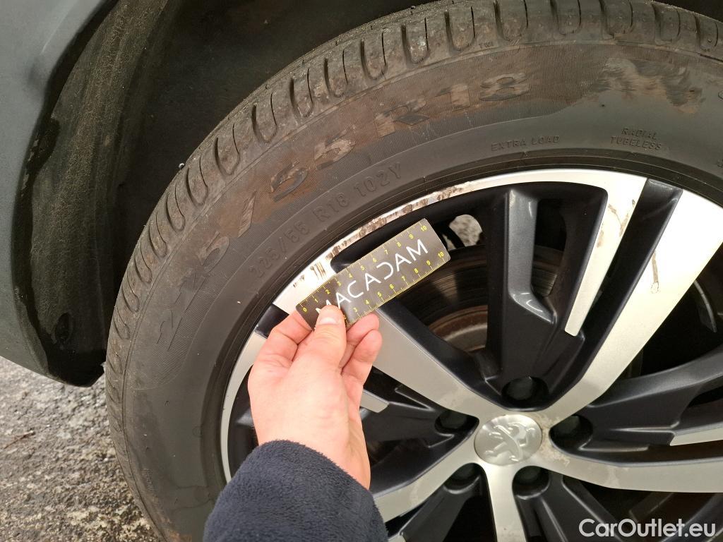  Peugeot  3008  Allure Business 1.2 PureTech 130CV BVA8 E6dT #22