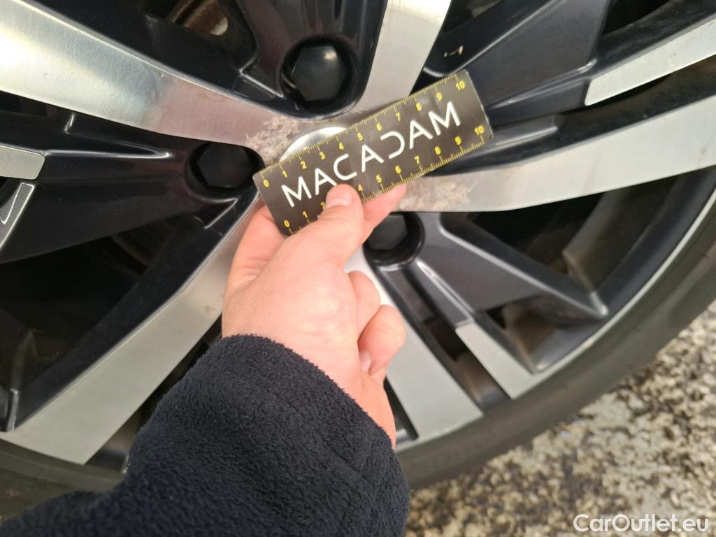  Peugeot  3008  Allure Business 1.2 PureTech 130CV BVA8 E6dT #16