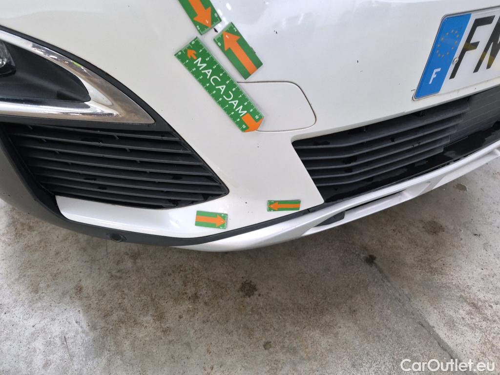  Peugeot  5008  Allure Business 1.5 HDi 130CV BVA8 7 Sieges E6dT #12