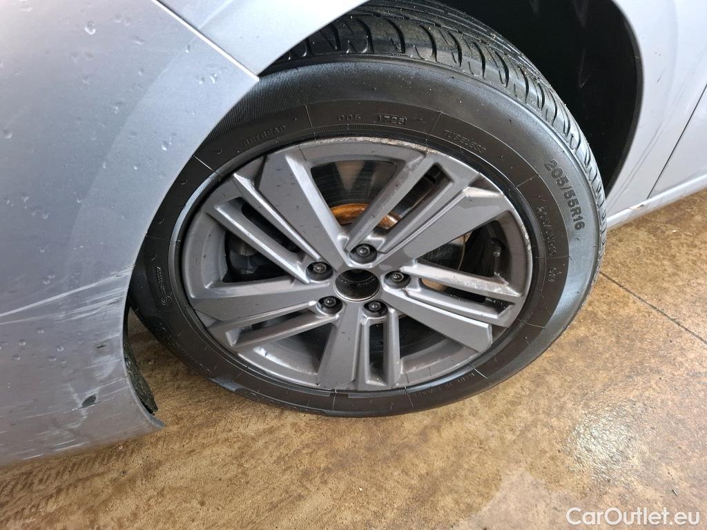  Peugeot  308 PEUGEOT  SW / 2021 / 5P / Break PureTech 130 S&S EAT8 ACTIVE PACK #24