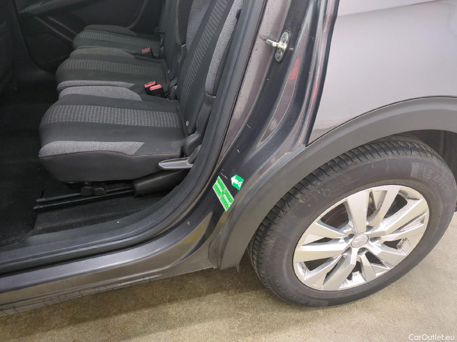  Peugeot  5008  Active Business 1.5 HDi 130CV BVA8 E6d #17