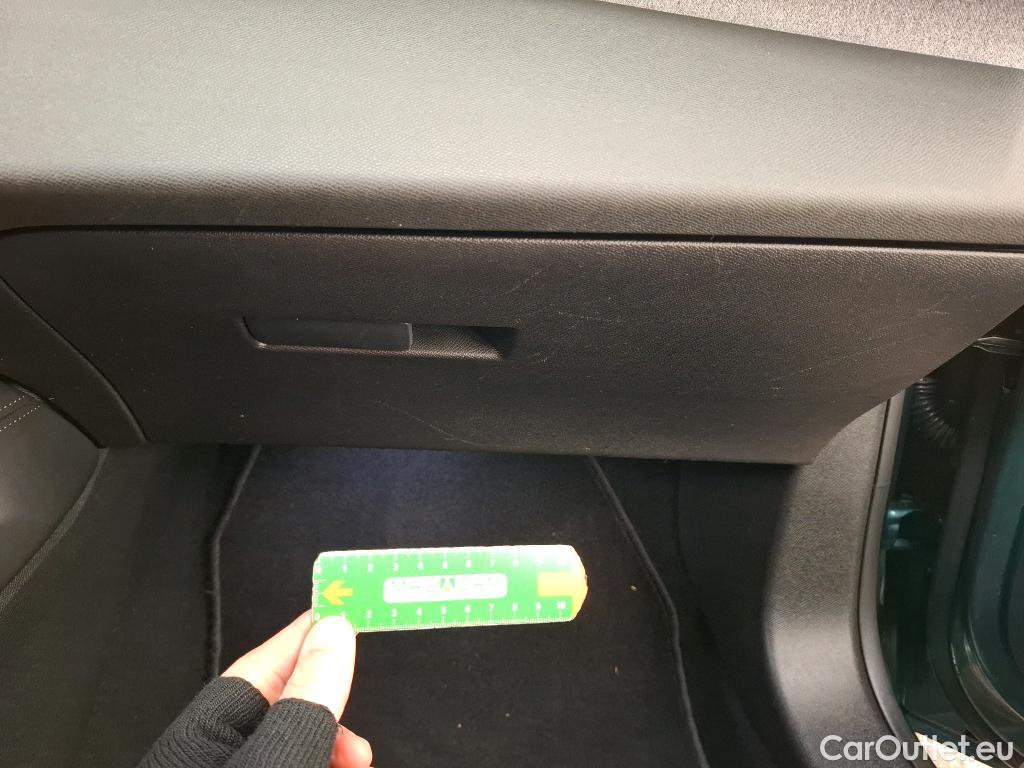  Peugeot  308 PEUGEOT  SW / 2021 / 5P / Break BlueHDi 130 ALLURE PACK #10