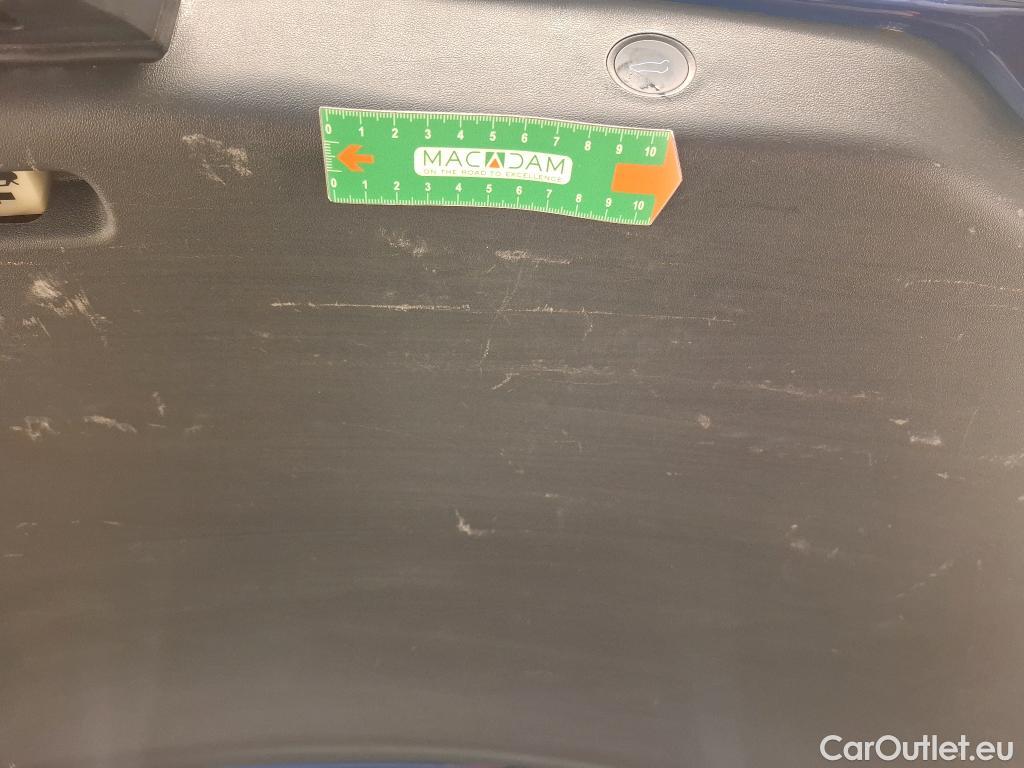  Tesla  Model 3 TESLA  / 2018 / 4P / Berline Grande Autonomie #4