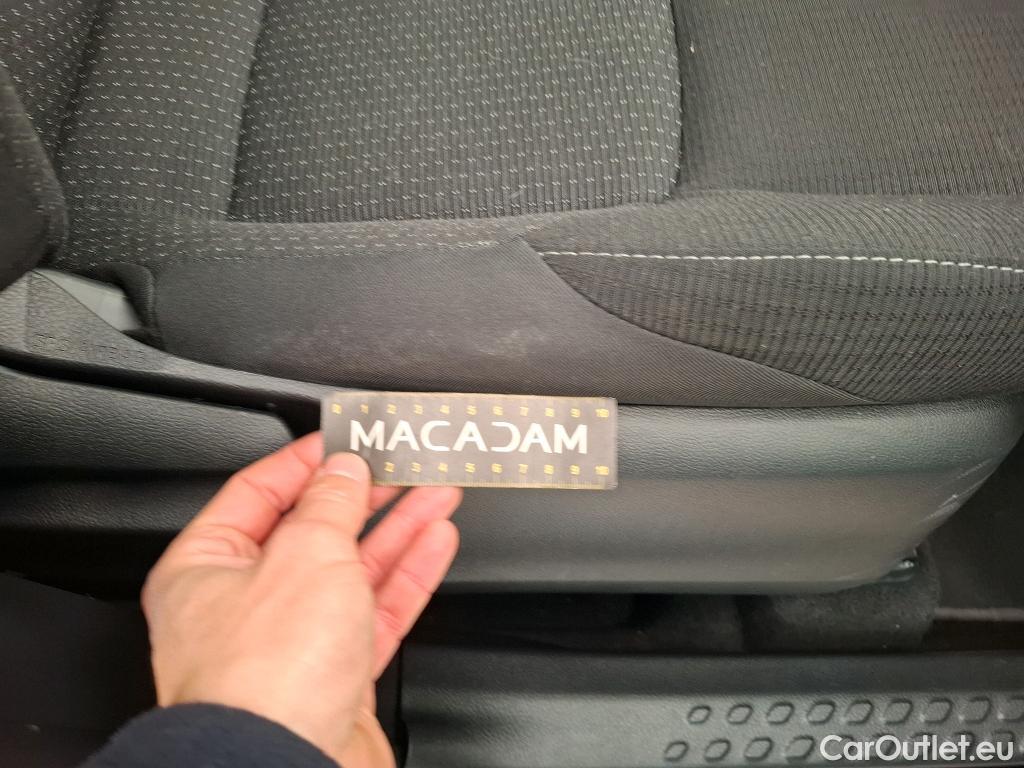  Toyota  C-HR TOYOTA  5p Berline 1.8 HYBRIDE 122 DYNAMIC BUSINESS #9