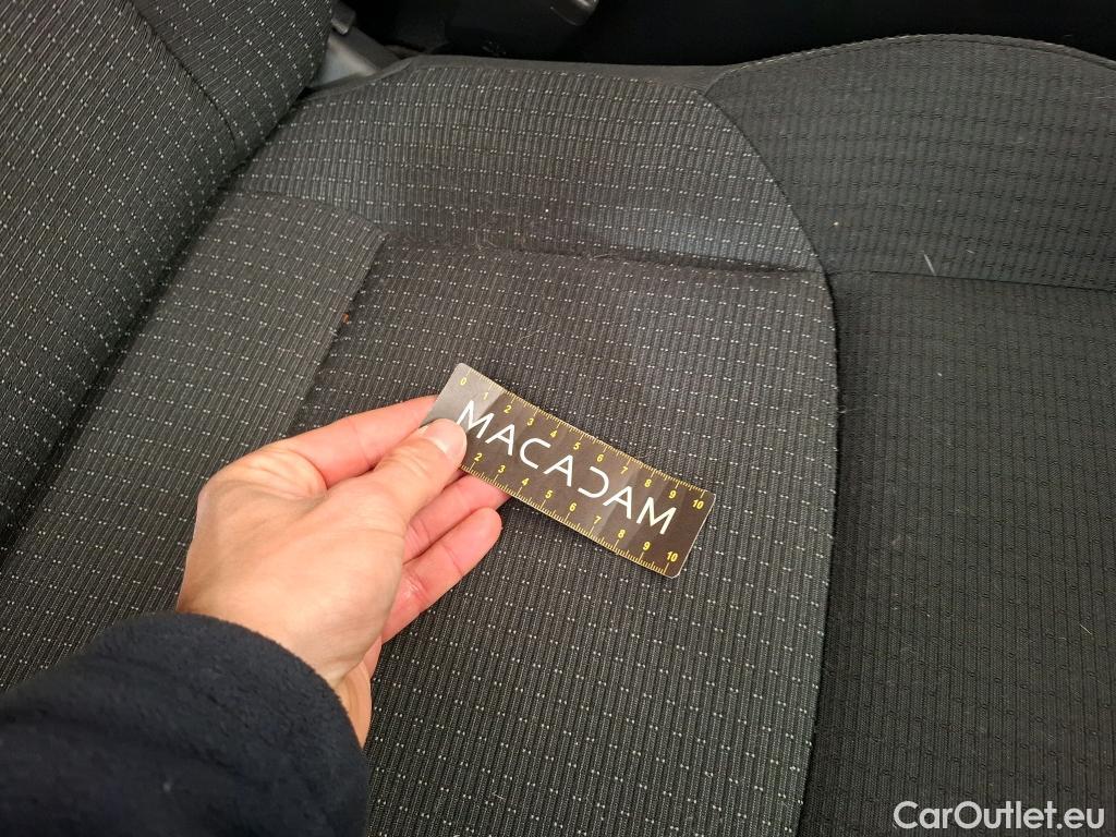  Toyota  C-HR TOYOTA  5p Berline 1.8 HYBRIDE 122 DYNAMIC BUSINESS #8