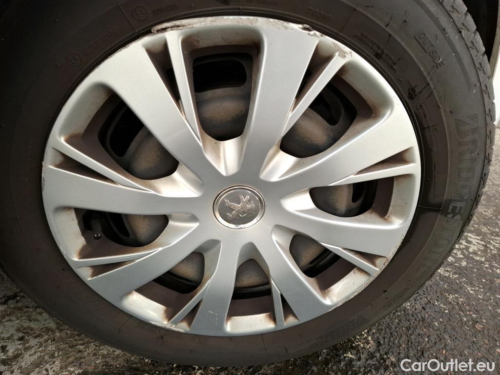  Peugeot  208  Affaire Premium Pack 1.5 HDi 100CV BVM5 E6dT #17