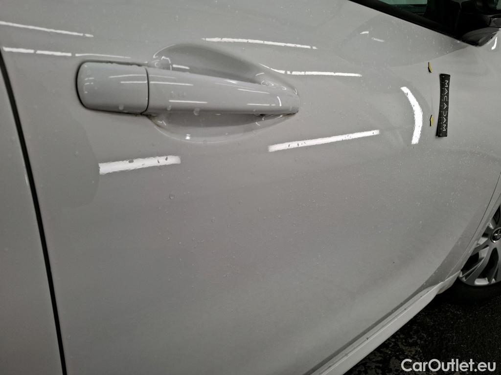  Peugeot  208  Affaire Premium 1.2 80CV BVM5 E6dT #1