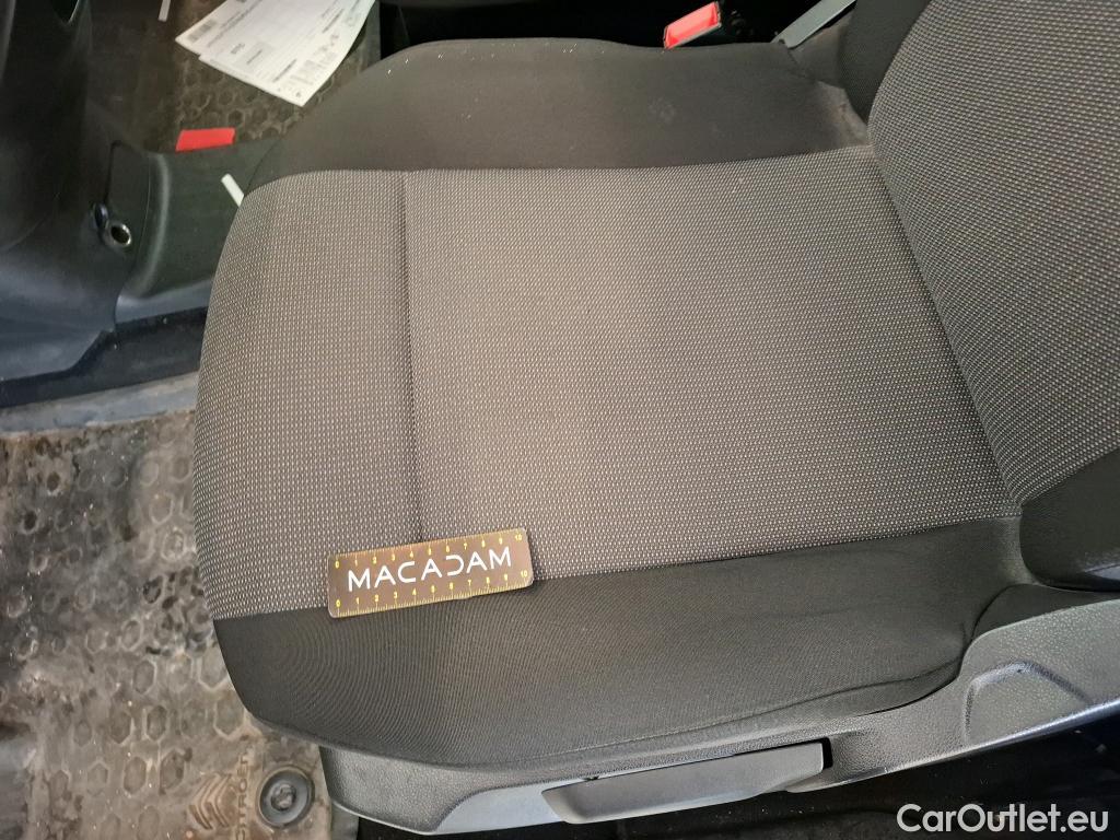  Citroen  Berlingo CITROEN  Van / 2018 / 4P / Fourgonnette M 650kg BlueHDi 130 S&S EAT8 Driver #13